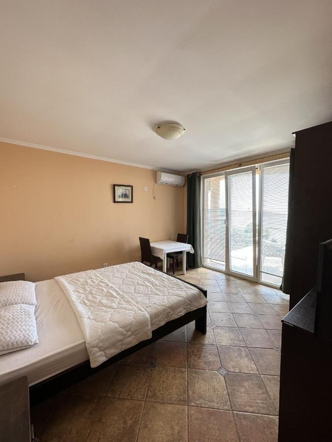 Apartment Villa Elena Bar Bagian luar foto