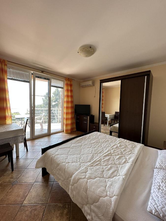 Apartment Villa Elena Bar Bagian luar foto