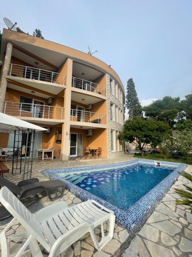 Apartment Villa Elena Bar Bagian luar foto