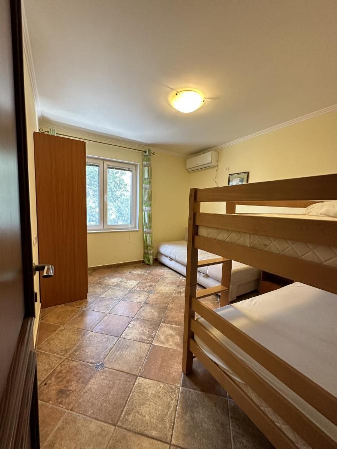Apartment Villa Elena Bar Bagian luar foto
